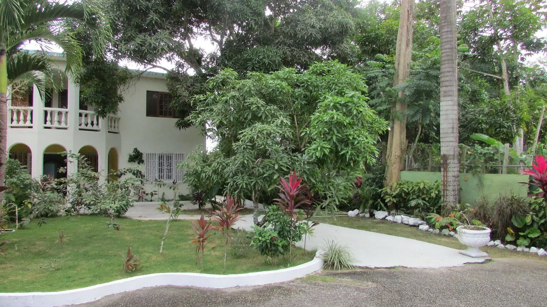 Ocean Wave Villa, Negril Jamaica